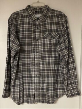 Columbia Men's Gray Plaid Button-Up Shirt - Classic Casual